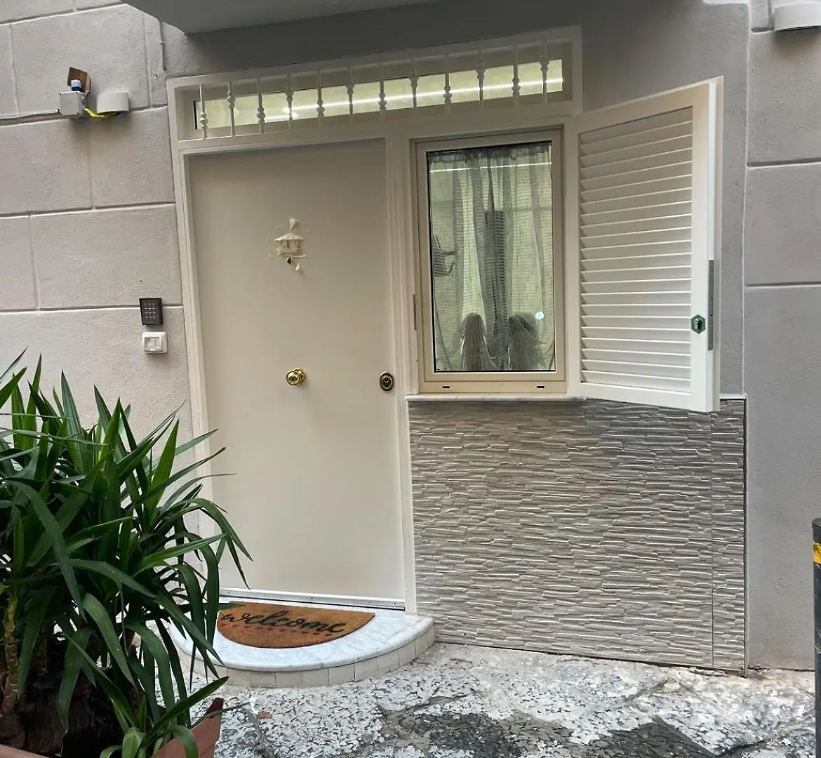 Apartment Metro Stazione-Museo 500 M-Appartamento Centrale Ed Elegante Dimora De Curtis Naples Italy