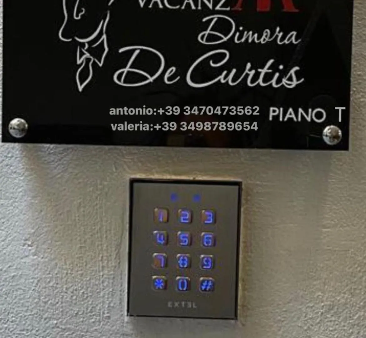 Apartment Metro Stazione-Museo 500 M-Appartamento Centrale Ed Elegante Dimora De Curtis Naples Italy